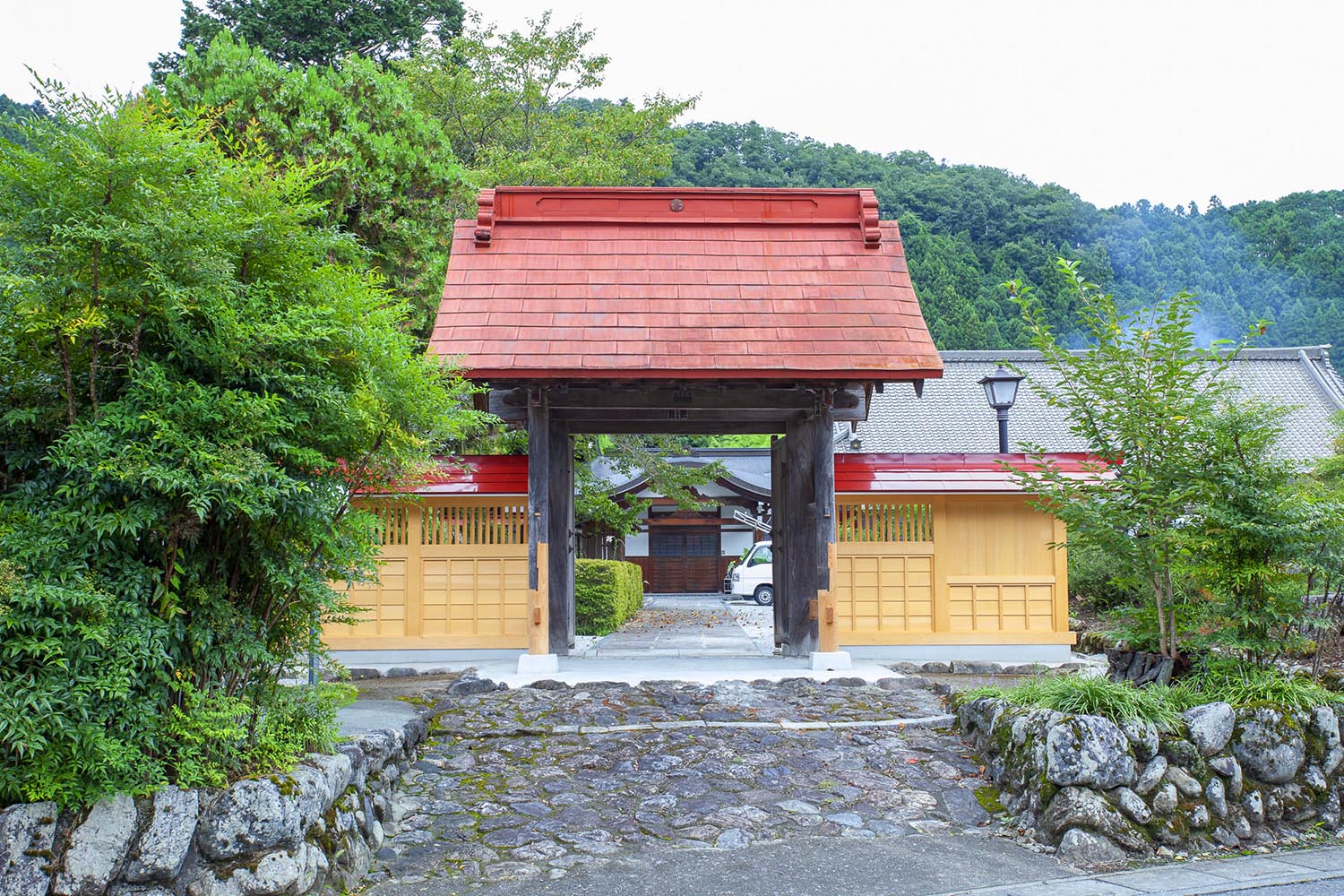 金錫寺様　山門